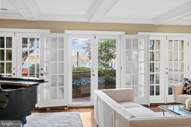 $3,600,000 | 2 Wolfe Street, Alexandria, VA 22314