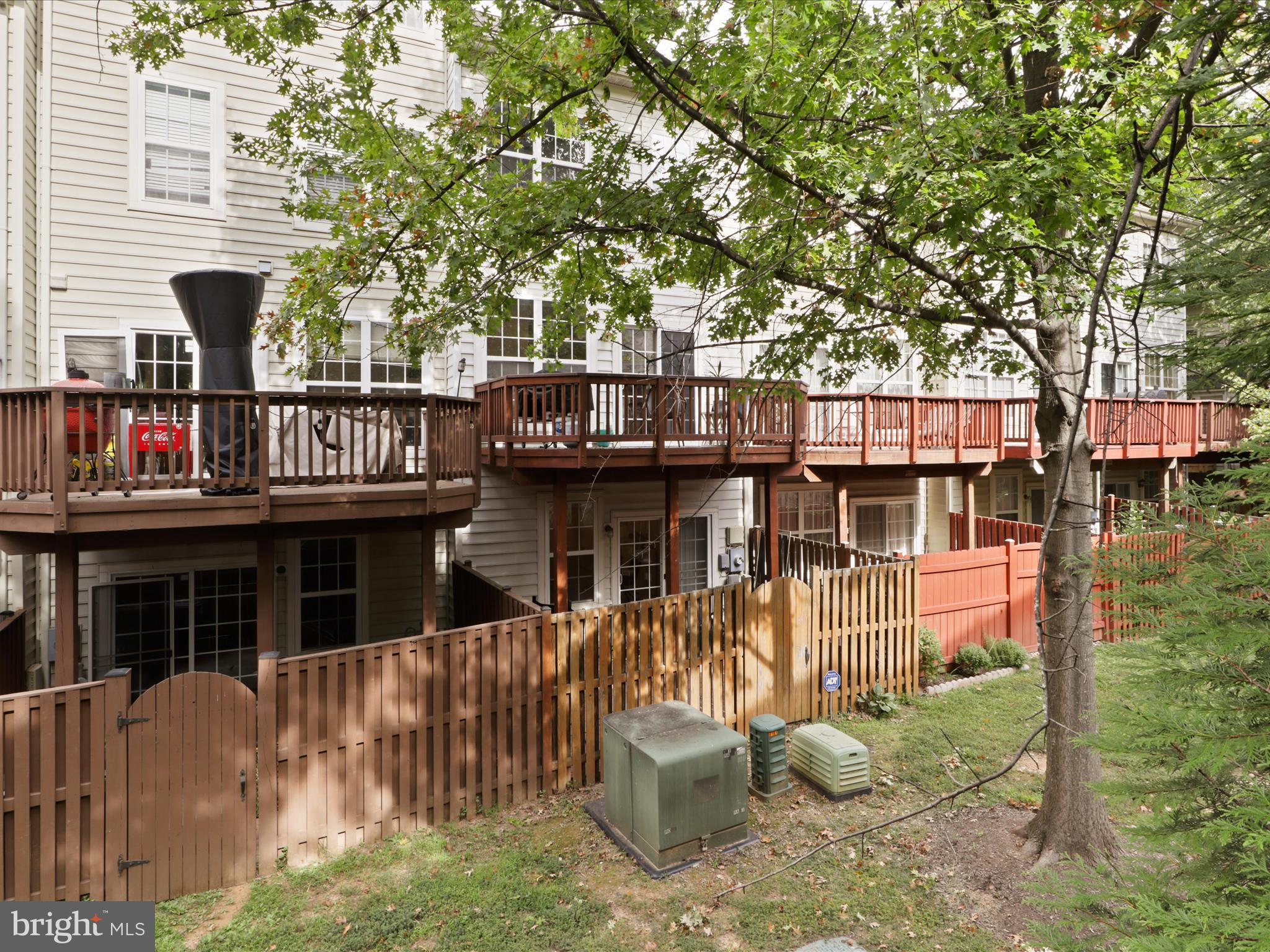 4151 Timber Log Way Fairfax, VA 22030 - Photo 35 of 50