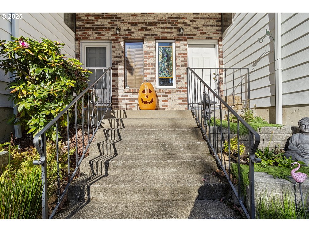 14850 Northeast Rose Parkway, Unit 67A Portland, OR 97230 - Photo 2 of 33 a view of outdoor space yard and patio