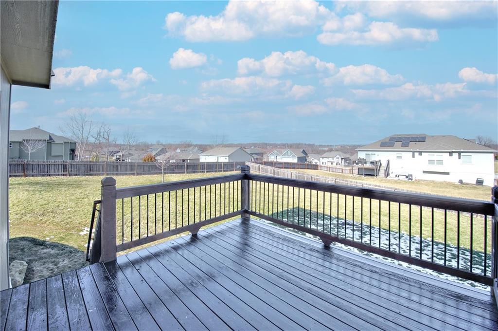 1001 Southeast Forest Ridge Court Blue Springs, MO 64014 - Photo 8 of 41