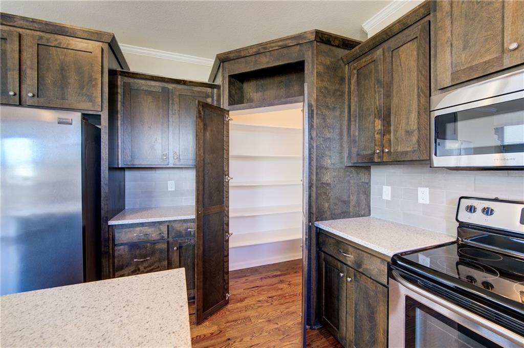 1001 Southeast Forest Ridge Court Blue Springs, MO 64014 - Photo 10 of 41