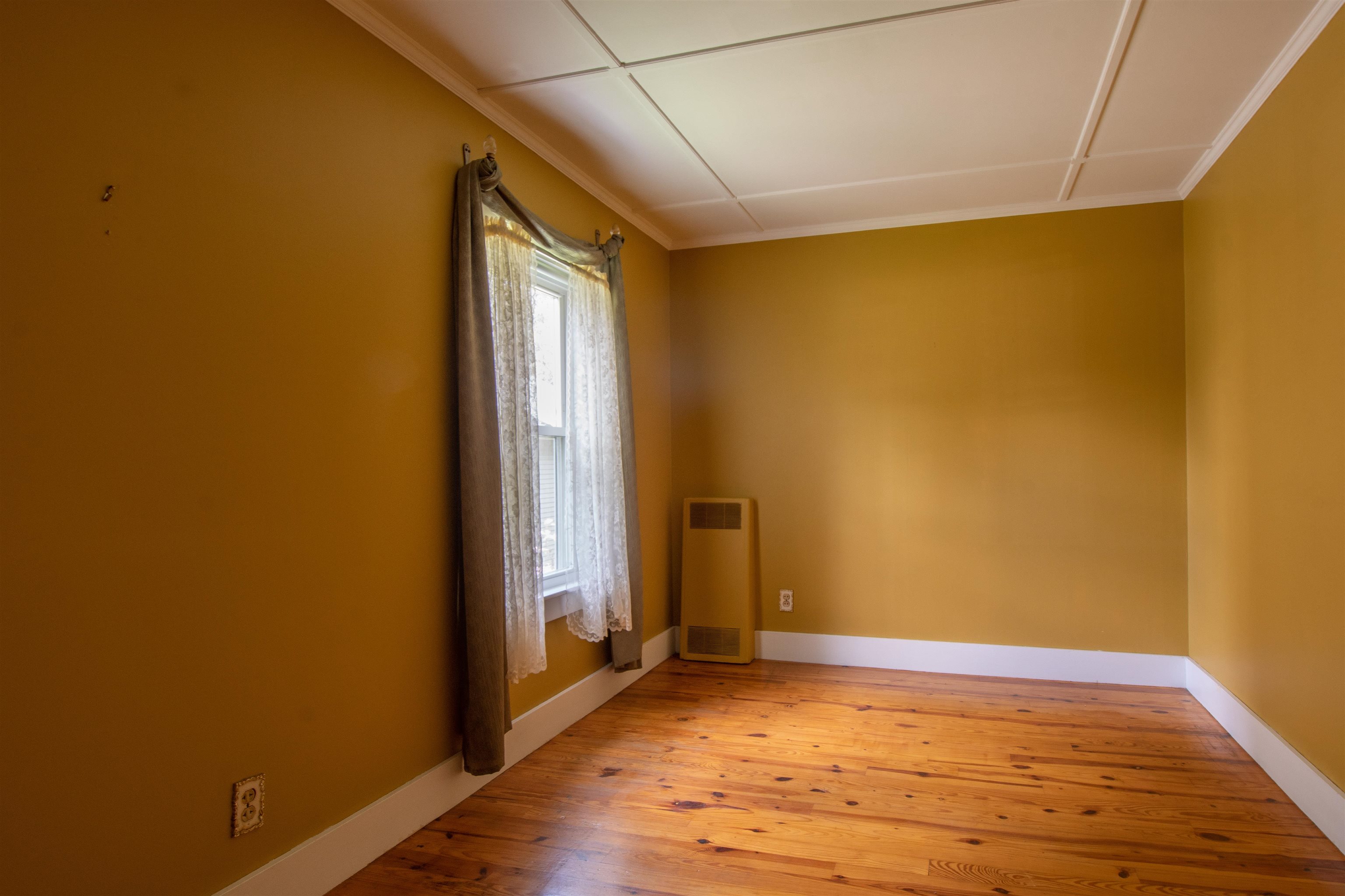92 Main Street Raymond, NH 03077 - Photo 17 of 34 Gallery Image 17
