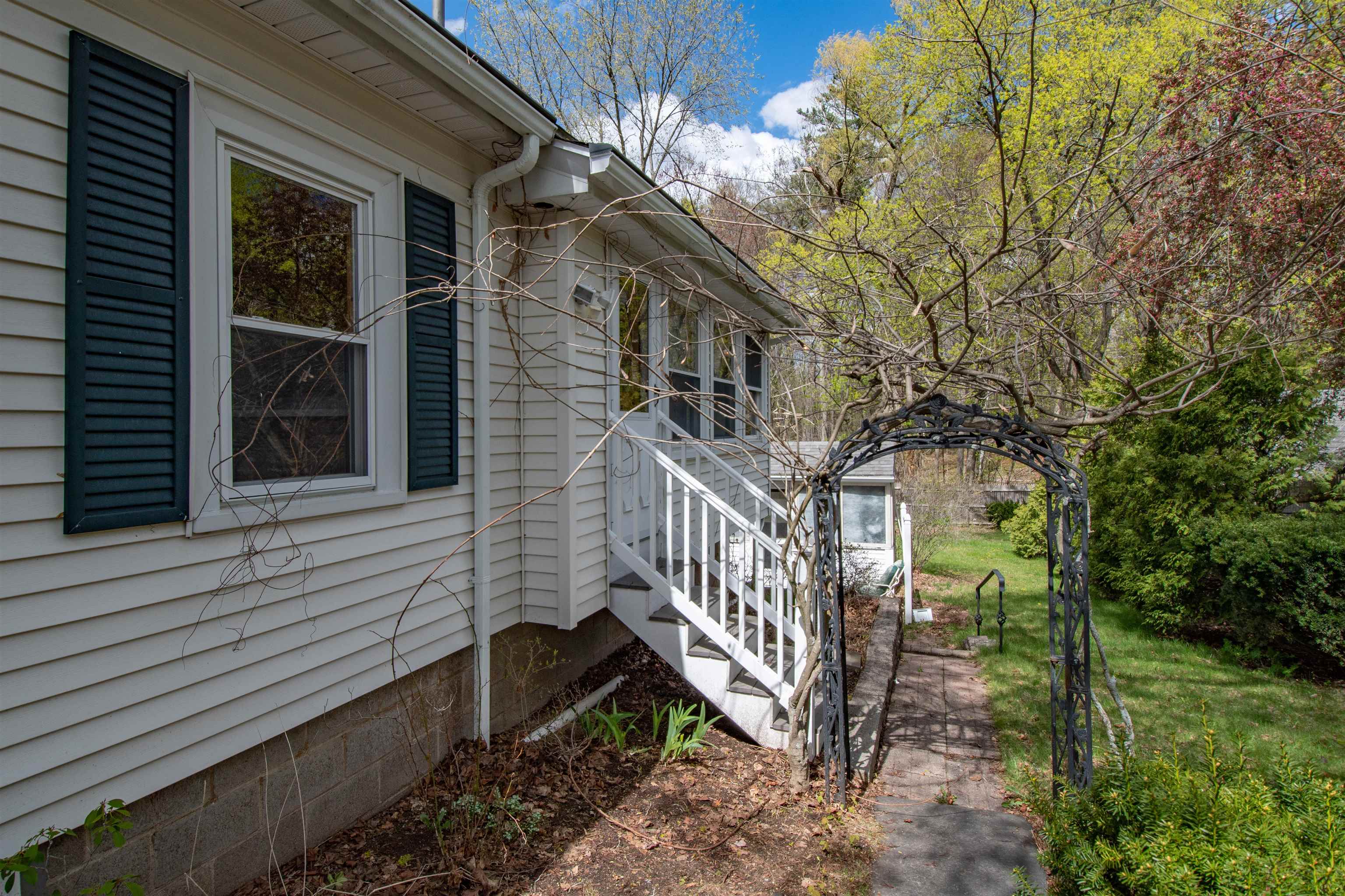 92 Main Street Raymond, NH 03077 - Photo 31 of 34 Gallery Image 31