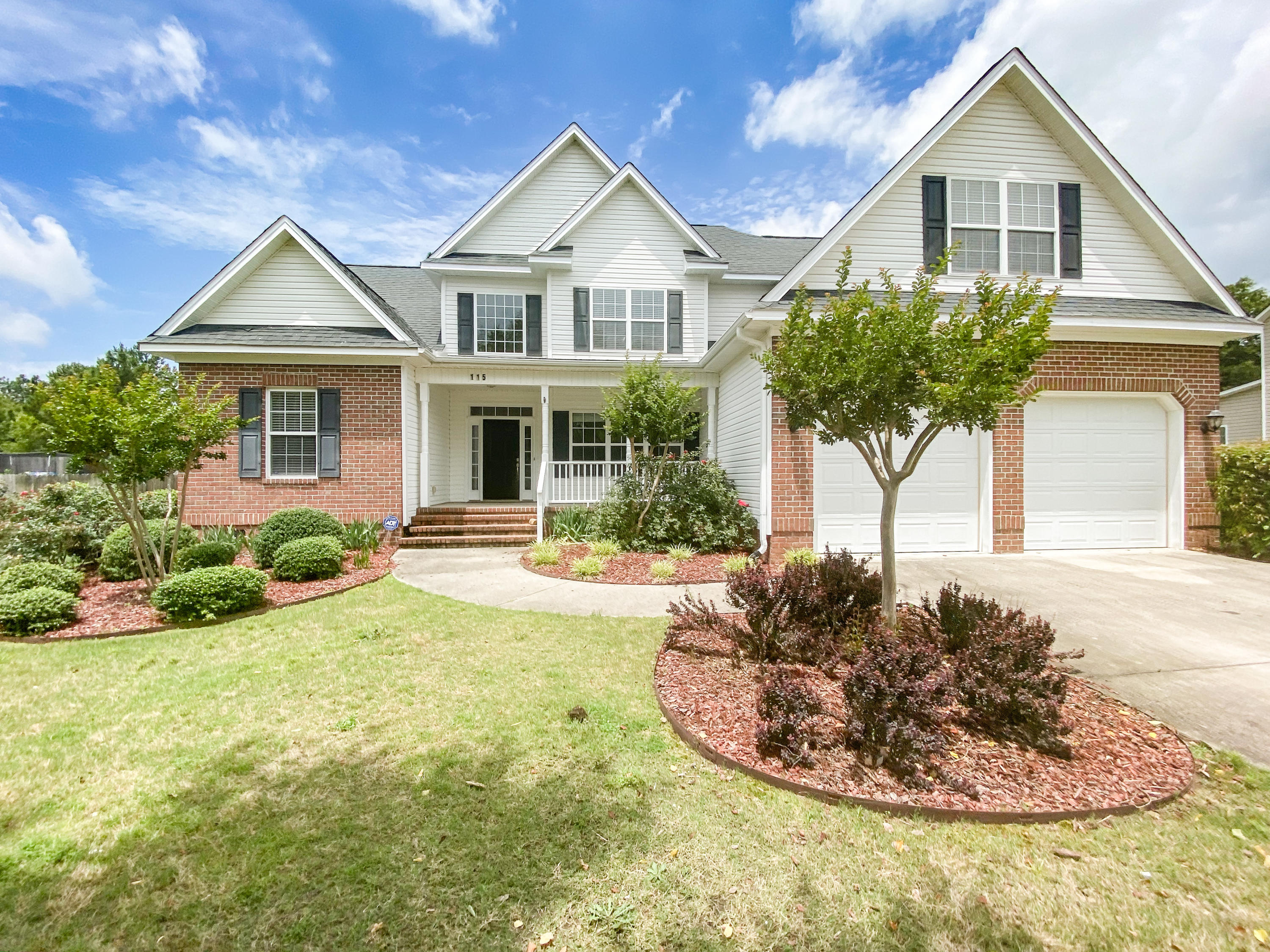 115 Cross Pointe Lane Aberdeen, NC 28315 - Photo 1 of 58 IMG_9590