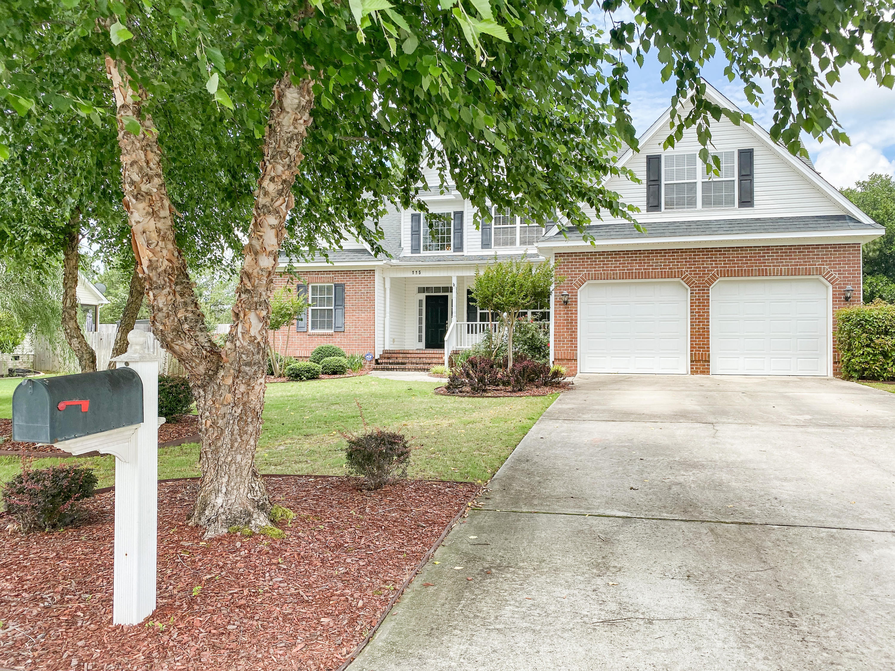 115 Cross Pointe Lane Aberdeen, NC 28315 - Photo 2 of 58 IMG_9624