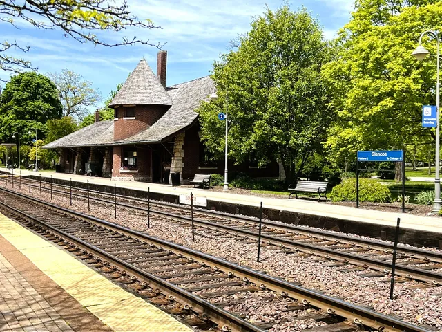 $5,250 | 630 Vernon Avenue, Unit 12, Glencoe, IL 60022