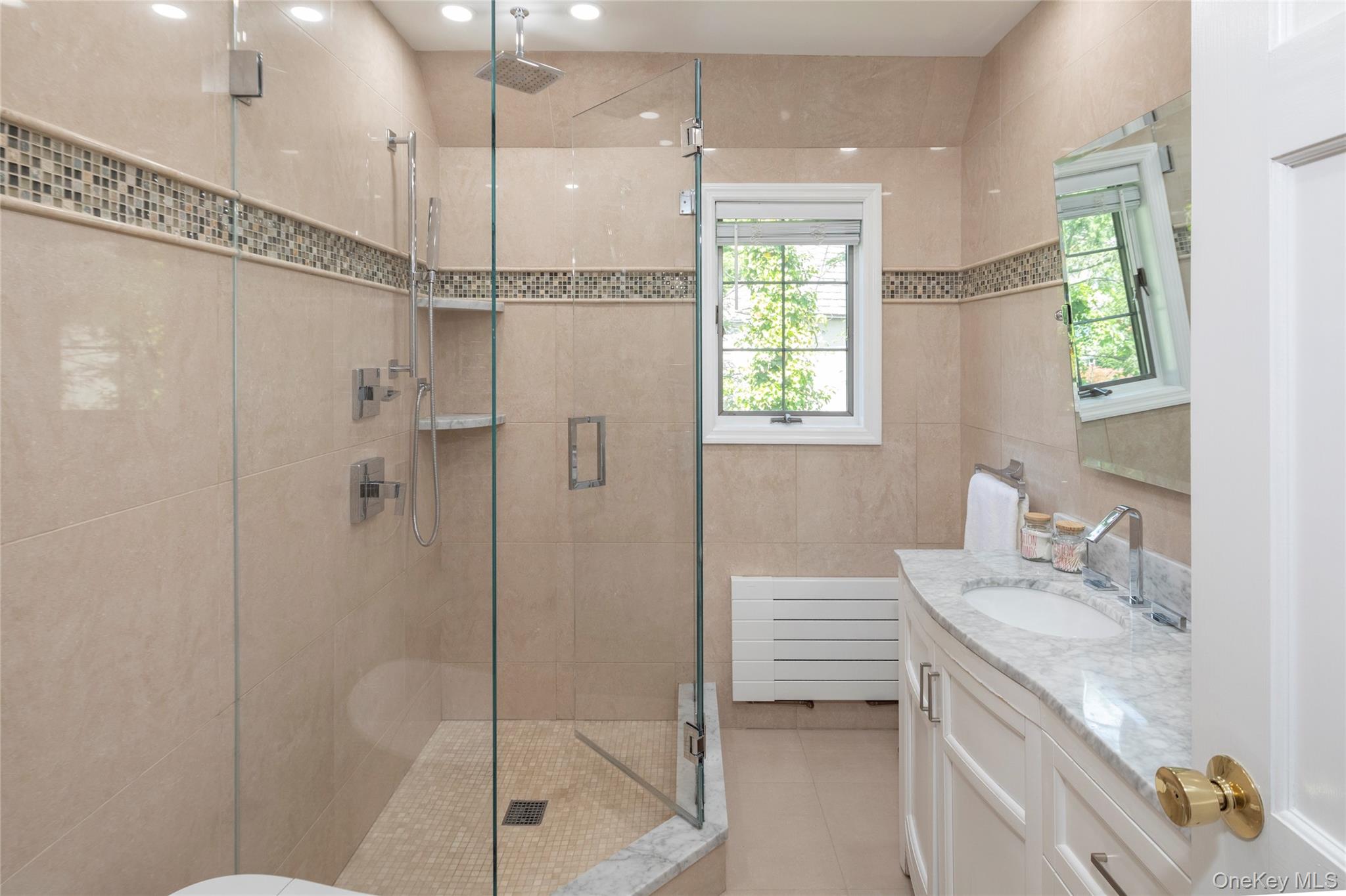 18 Hemlock Road Bronxville, NY 10708 - Photo 13 of 31