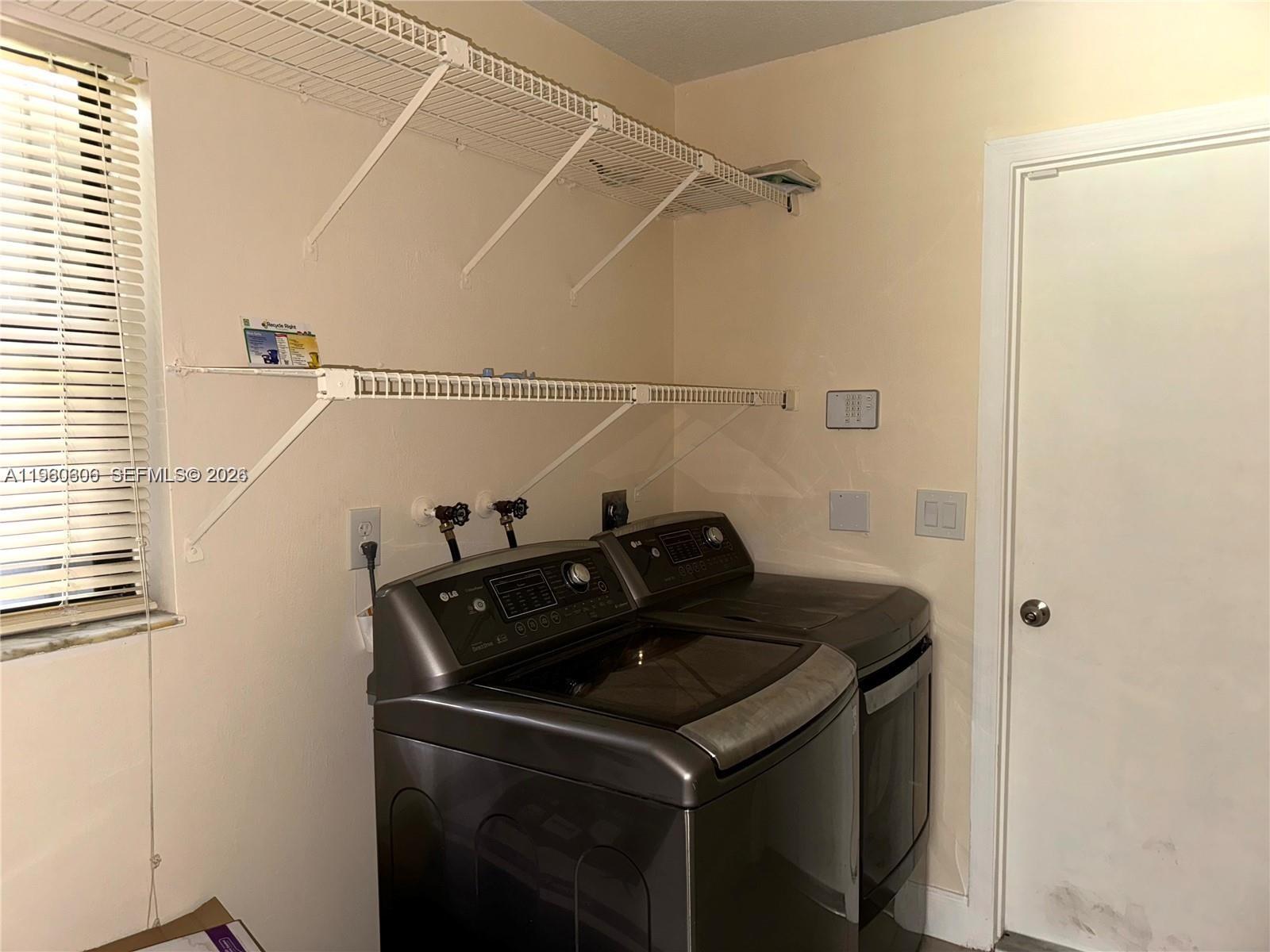 18352 181st Circle South Boca Raton, FL 33498 - Photo 12 of 13 a close up of a stove top oven