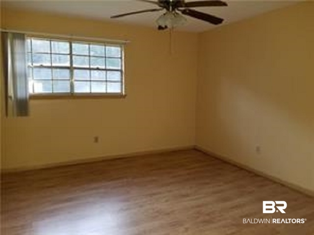 5400 Higgins Drive Satsuma, AL 36572 - Photo 8 of 13