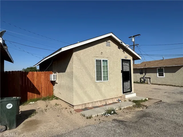 $1,000,000 | 401 West Fredricks Street, Barstow, CA 92311