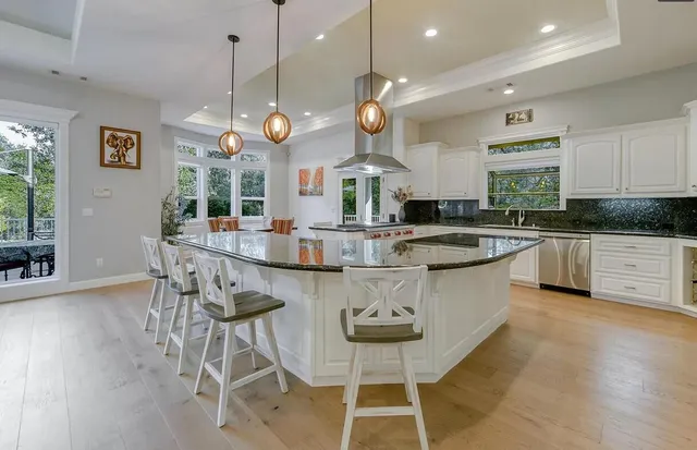 $999,995 | 13497 Tierra Heights Road, Redding, CA 96003