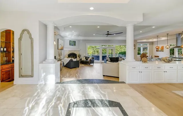 $999,995 | 13497 Tierra Heights Road, Redding, CA 96003