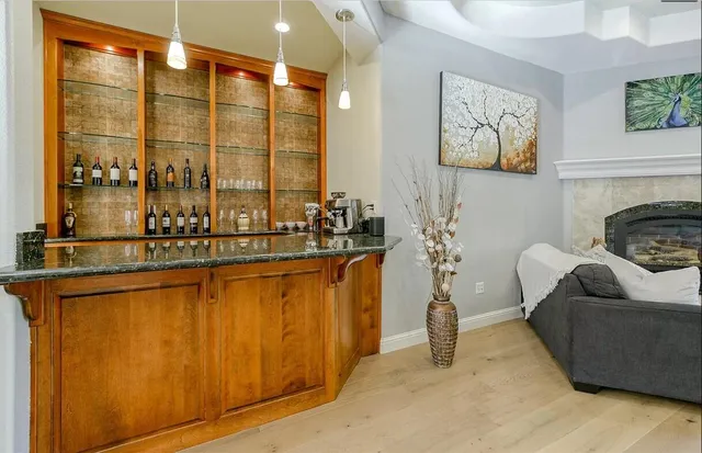 $999,995 | 13497 Tierra Heights Road, Redding, CA 96003