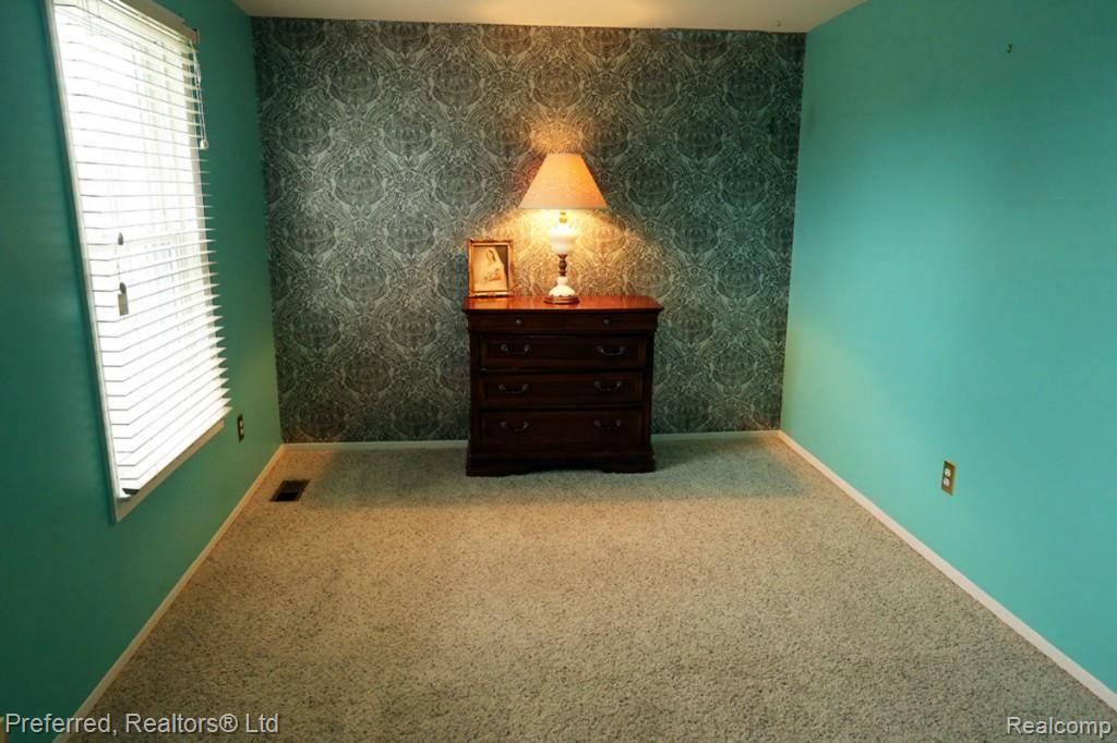 1266 Knightsbridge Road Canton, MI 48187 - Photo 18 of 22 3rd Bedroom.jpg
