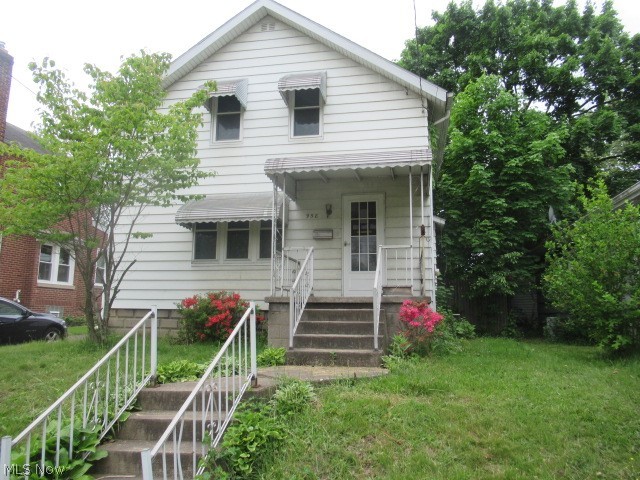 958 Davis Street Akron, OH 44310 - Photo 2 of 15