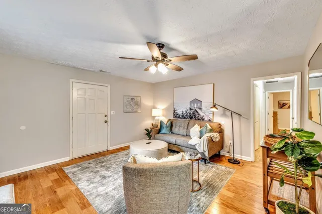 $3,900 | 160 Booth Road Southwest, Unit B, Marietta, GA 30008