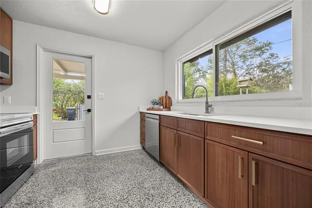 $265,000 | 2122 Northeast 12th Terrace, Gainesville, FL 32609