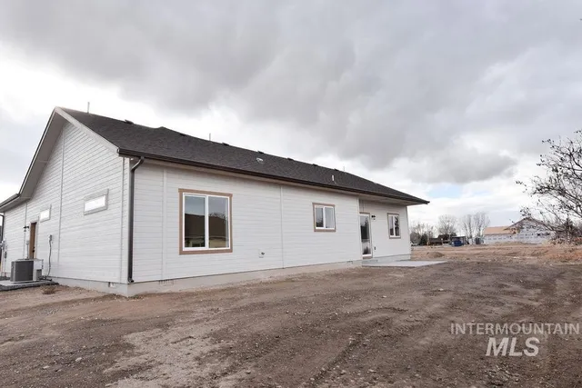 $440,000 | 1512 Tverdy Lane, Buhl, ID 83316