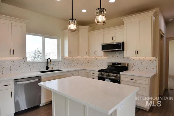 $429,900 | 1512 Tverdy Lane, Buhl, ID 83316