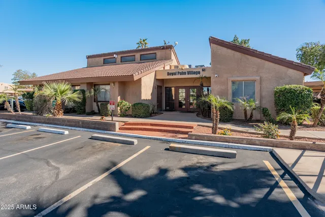 $189,900 | 2121 West Royal Palm Road, Unit 1013, Phoenix, AZ 85021