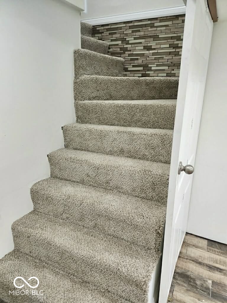 4953 Ford Street Speedway, IN 46224 - Photo 12 of 17