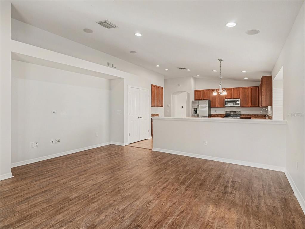 11409 Flora Springs Drive Riverview, FL 33579 - Photo 11 of 27