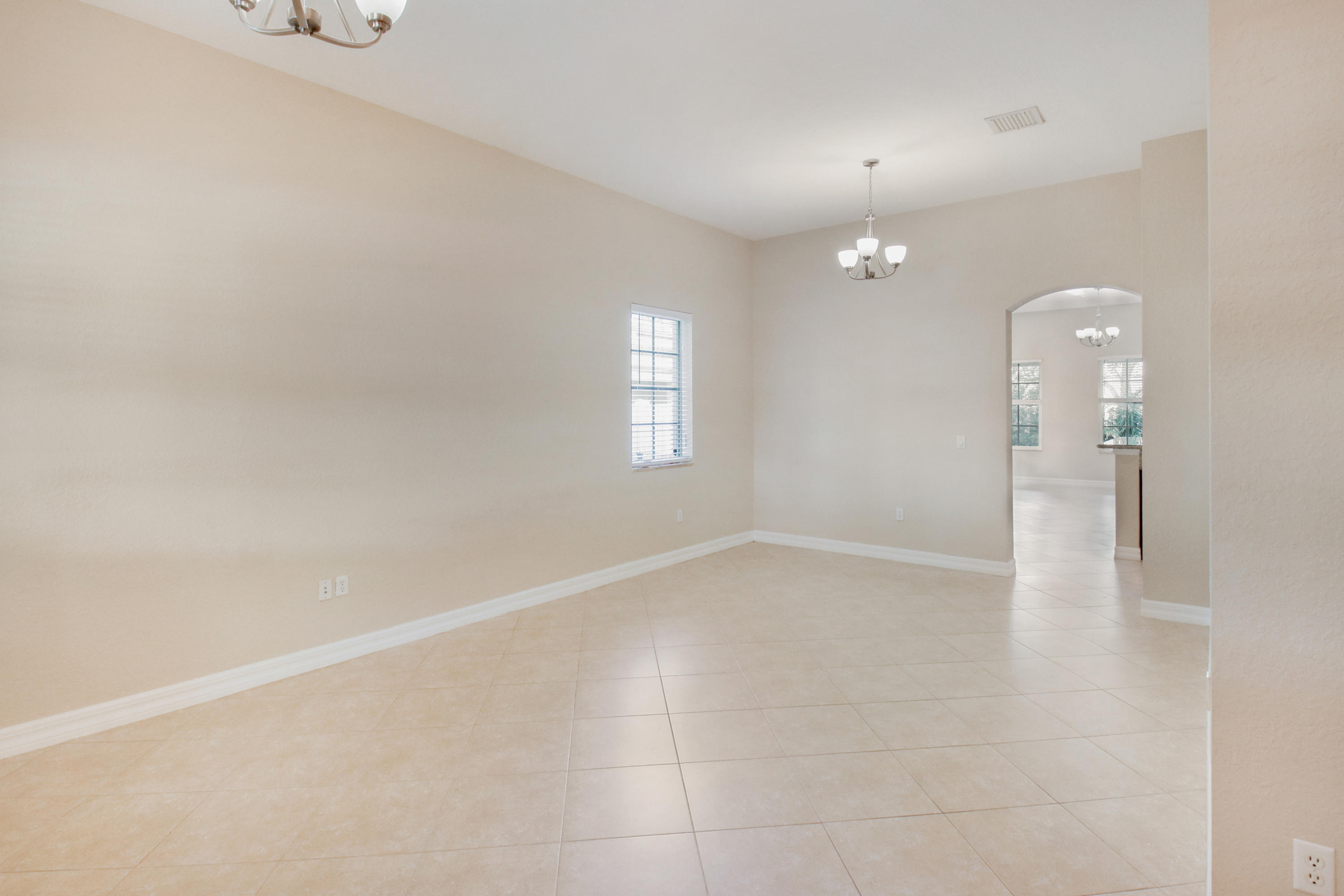 127 Dunmore Drive Jupiter, FL 33458 - Photo 3 of 28 _MG_2114