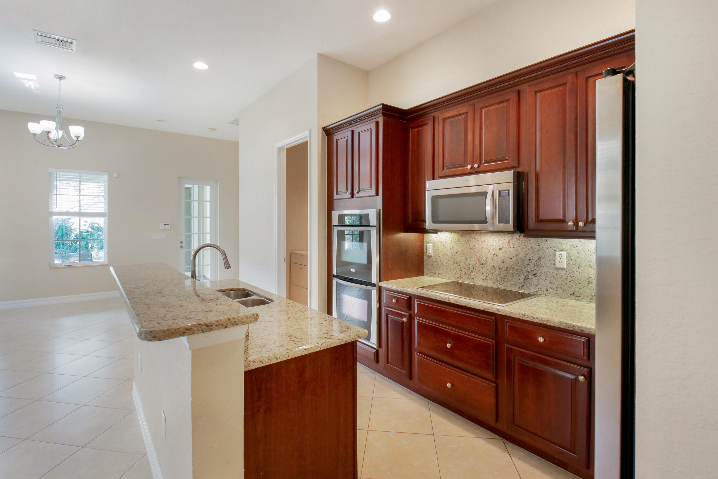 127 Dunmore Drive Jupiter, FL 33458 - Photo 6 of 28 _MG_2141
