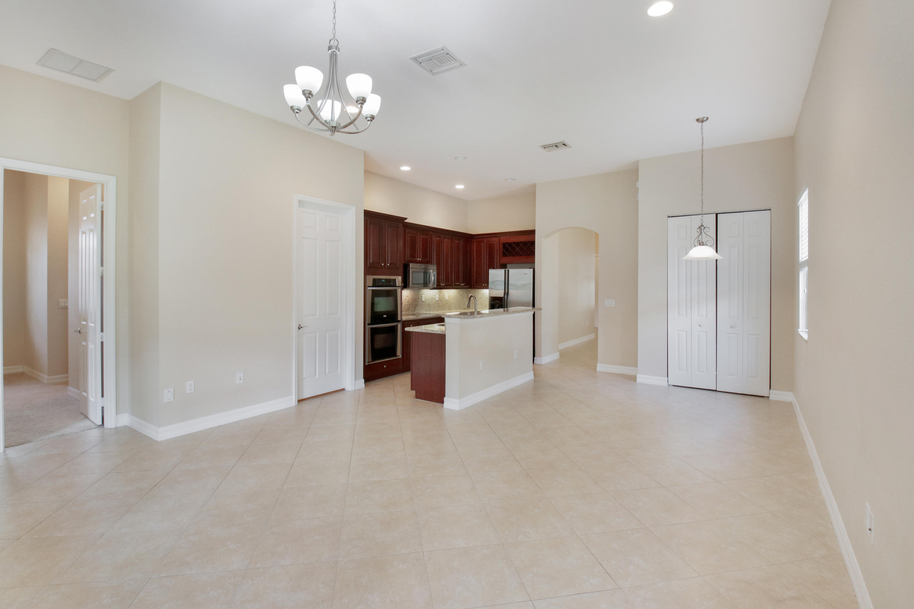 127 Dunmore Drive Jupiter, FL 33458 - Photo 7 of 28 _MG_2148