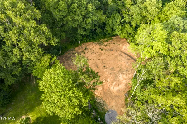 $540,000 | 999 Muddy Creek Road, Piney Flats, TN 37686