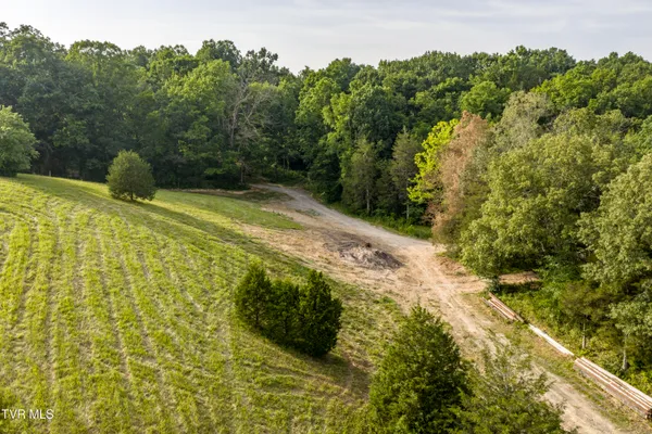 $540,000 | 999 Muddy Creek Road, Piney Flats, TN 37686