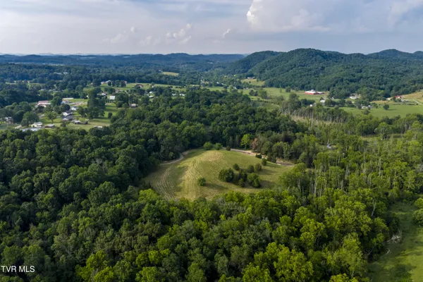 $540,000 | 999 Muddy Creek Road, Piney Flats, TN 37686