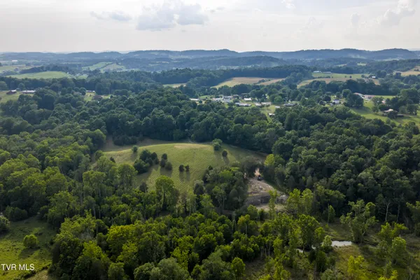 $540,000 | 999 Muddy Creek Road, Piney Flats, TN 37686