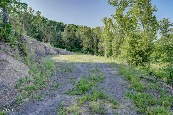 $540,000 | 999 Muddy Creek Road, Piney Flats, TN 37686