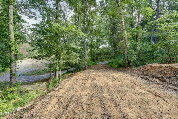 $540,000 | 999 Muddy Creek Road, Piney Flats, TN 37686