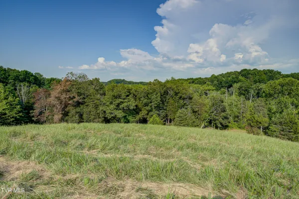 $540,000 | 999 Muddy Creek Road, Piney Flats, TN 37686