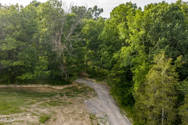 $540,000 | 999 Muddy Creek Road, Piney Flats, TN 37686