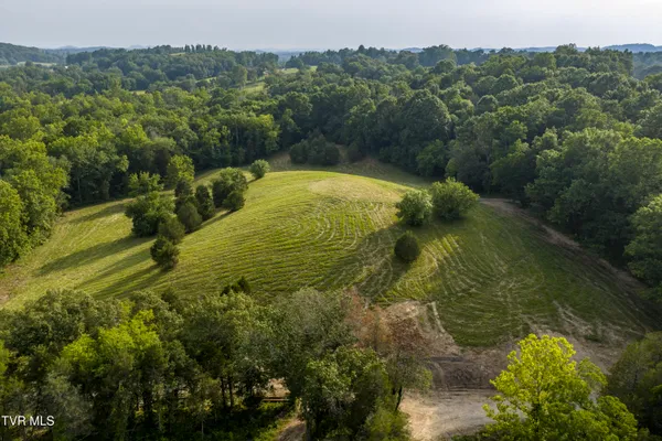 $540,000 | 999 Muddy Creek Road, Piney Flats, TN 37686