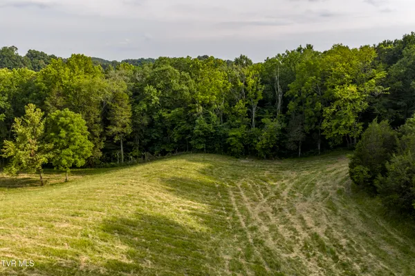 $540,000 | 999 Muddy Creek Road, Piney Flats, TN 37686