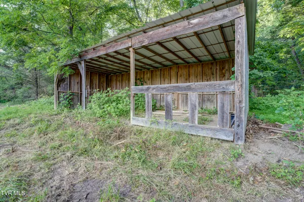 $540,000 | 999 Muddy Creek Road, Piney Flats, TN 37686