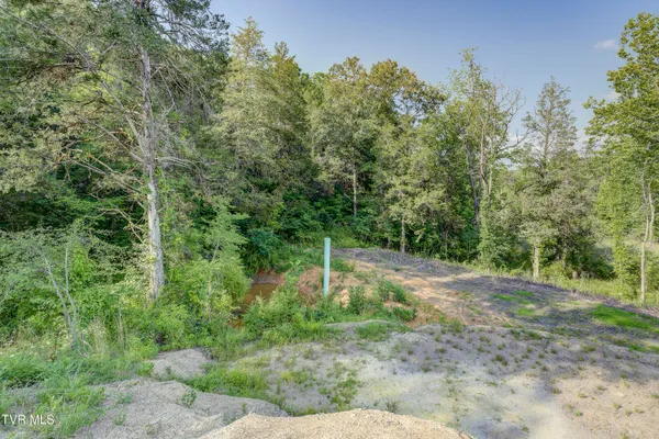 $540,000 | 999 Muddy Creek Road, Piney Flats, TN 37686