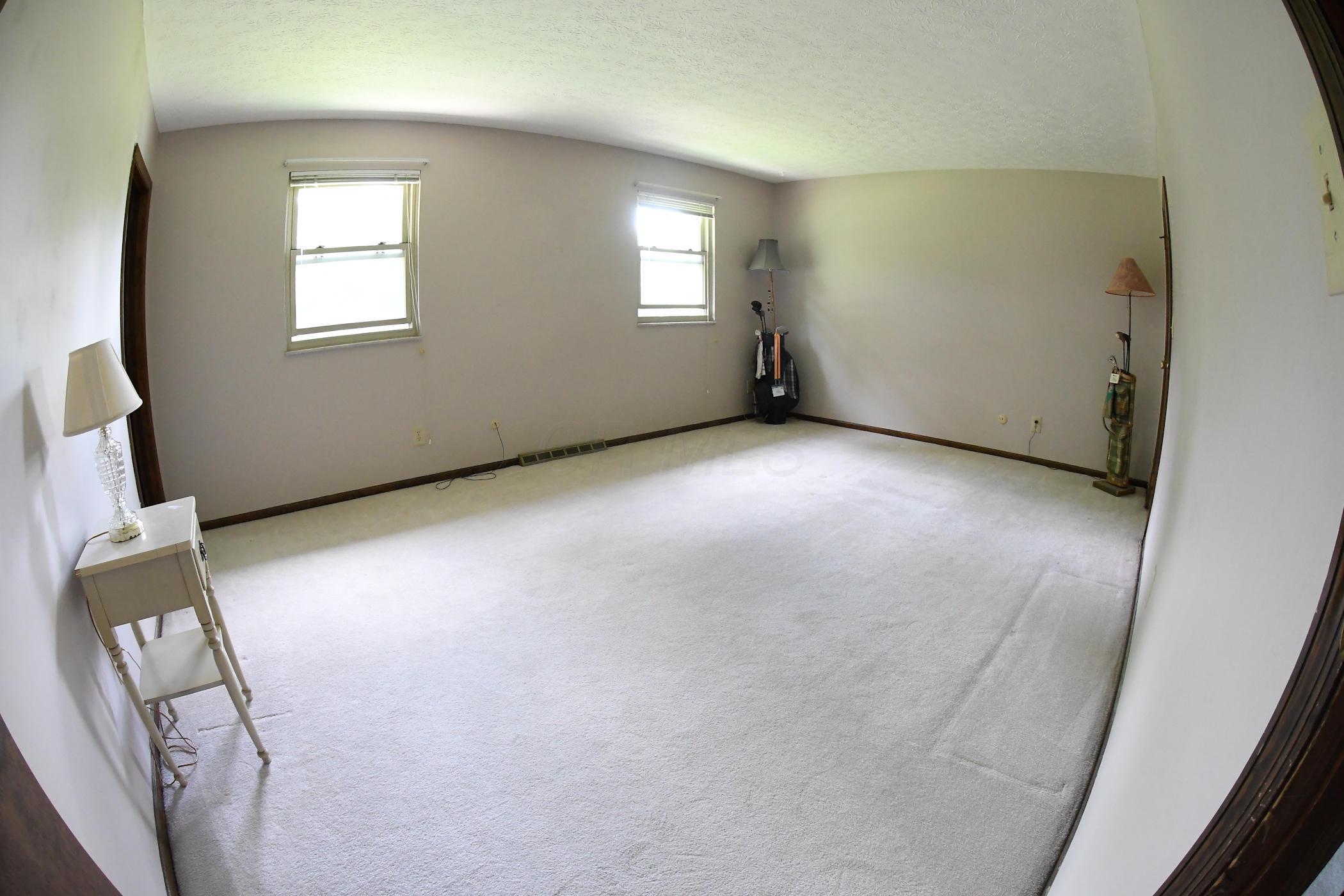 831 Riva Ridge Boulevard Columbus, OH 43230 - Photo 24 of 35