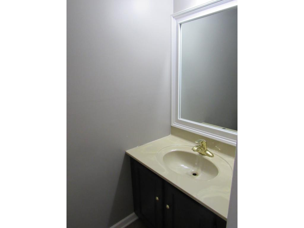 3539 Netherland Inn Road, Unit 16 Kingsport, TN 37660 - Photo 14 of 30 Half Bathroom