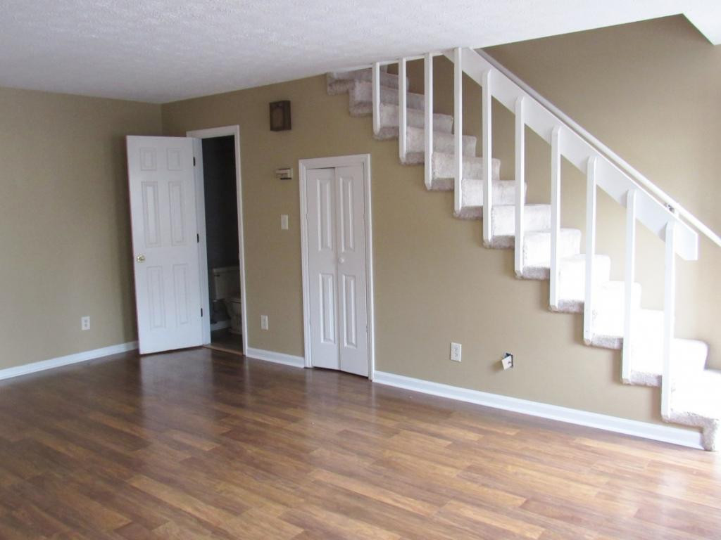 3539 Netherland Inn Road, Unit 16 Kingsport, TN 37660 - Photo 17 of 30 Stairs to Second Level