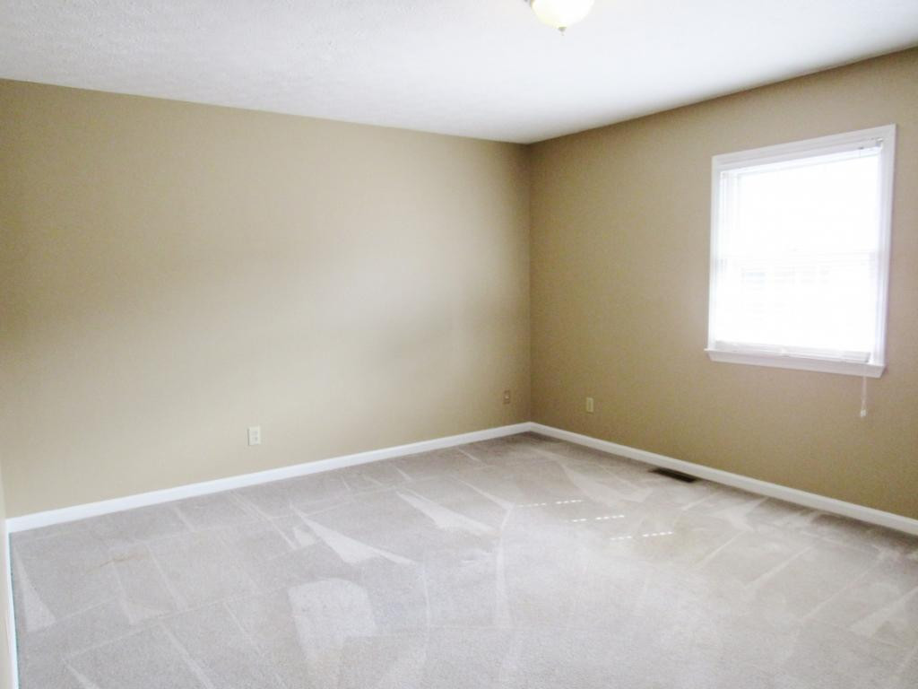 3539 Netherland Inn Road, Unit 16 Kingsport, TN 37660 - Photo 18 of 30 Master Bedroom