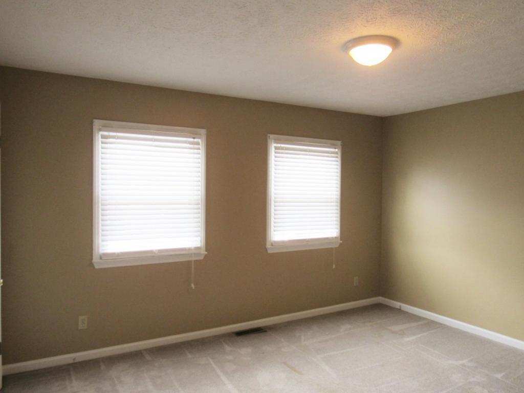 3539 Netherland Inn Road, Unit 16 Kingsport, TN 37660 - Photo 24 of 30 Second Bedroom