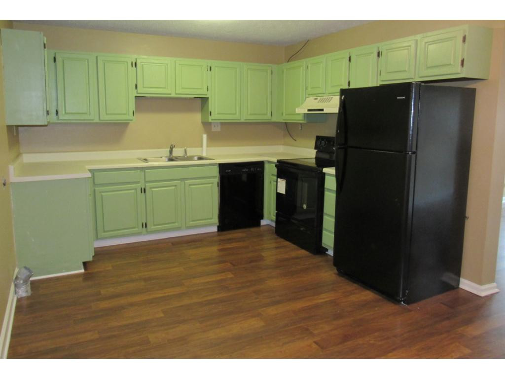 3539 Netherland Inn Road, Unit 16 Kingsport, TN 37660 - Photo 10 of 30 Kitchen