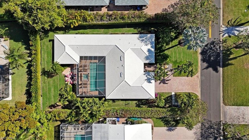 695 Regatta Road Naples, FL 34103 - Photo 38 of 43 Aerial view of a pool area