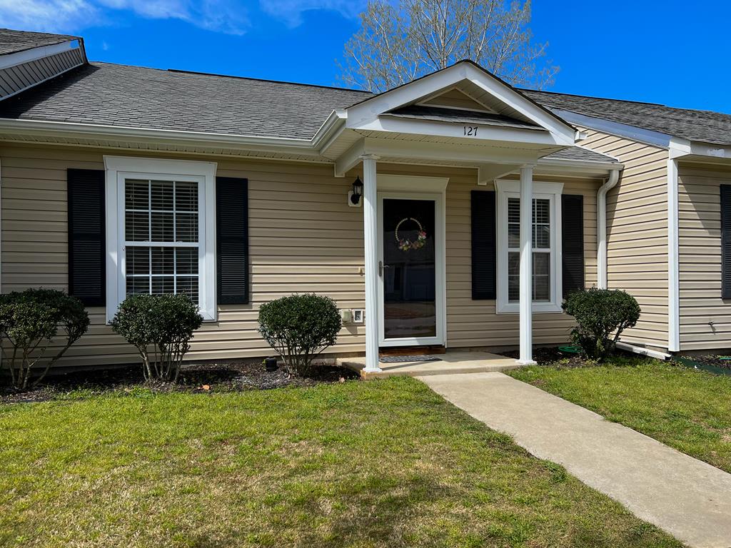 127 Rhett Court Greenwood, SC 29649 - Photo 1 of 18 Gallery Image 1