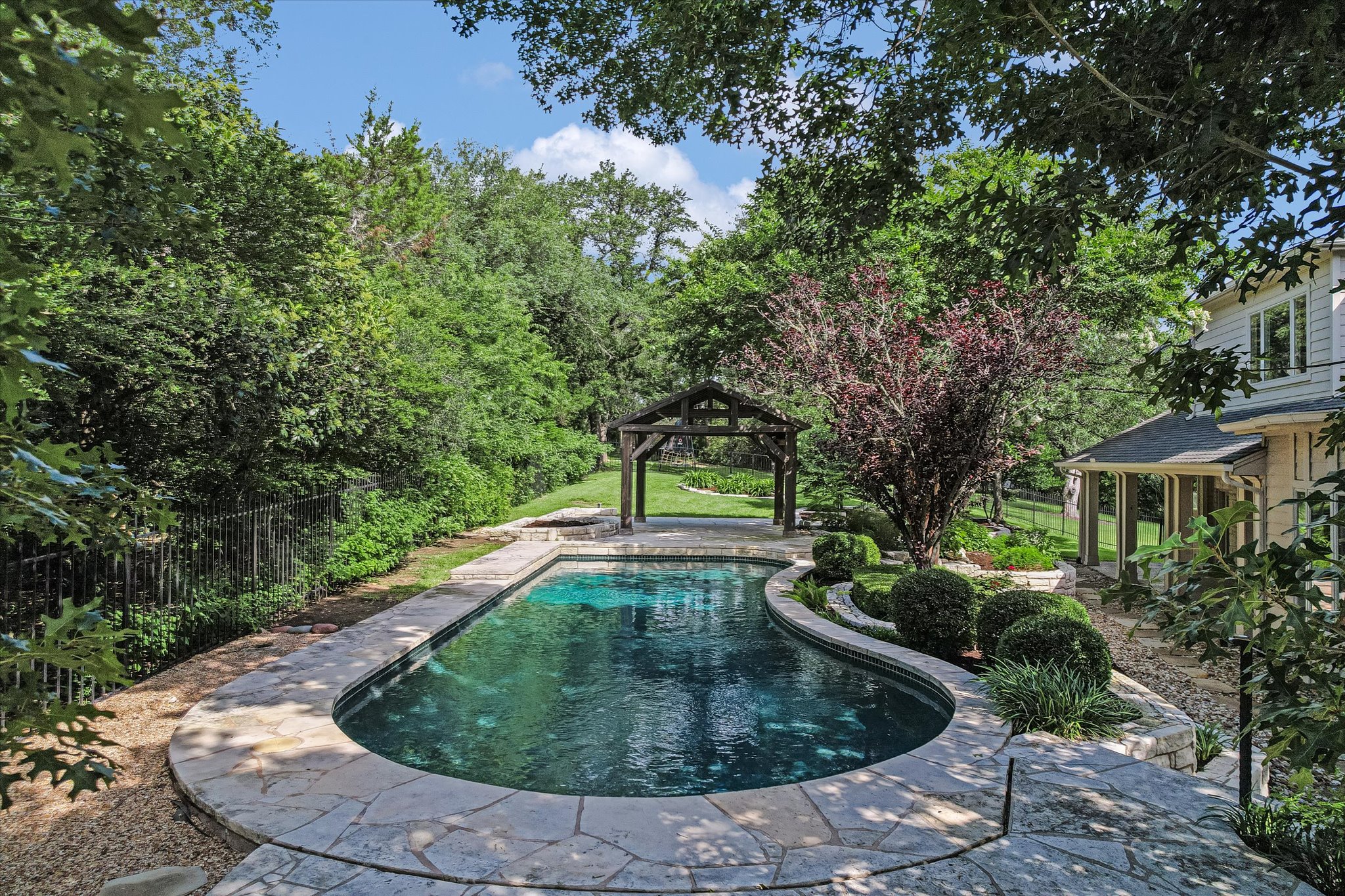 18 Ehrlich Road Austin, TX 78746 - Photo 4 of 36 Who wouldn't want to dive right in!
